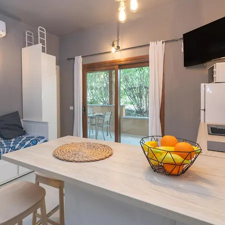 White House - Happy Apartment Portisco